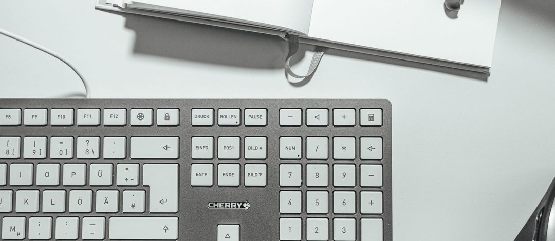 Tastatur und Laptop. Foto: Academic Lab, Andy Plötz