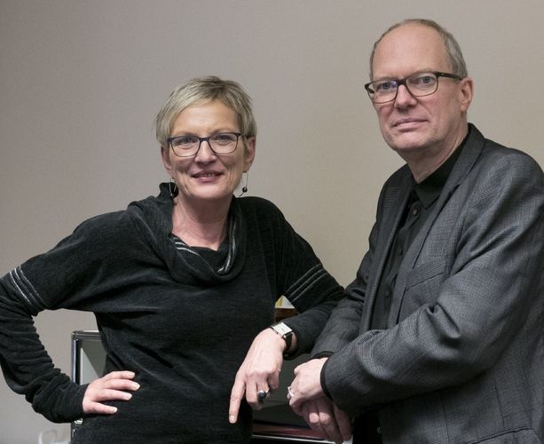 Die Direktoren der Universitätsbibliothek Leipzig, Charlotte Bauer (l., Stellv.) und Prof. Dr. Ulrich Johannes Schneider.