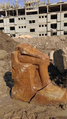 Sitzbildnis Ramses VI.