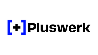 Logo der Firma Pluswerk: in blauen eckigen Klammern steht ein schwarzen Pluszeichen. Daneben steht der Text Pluswerk.
